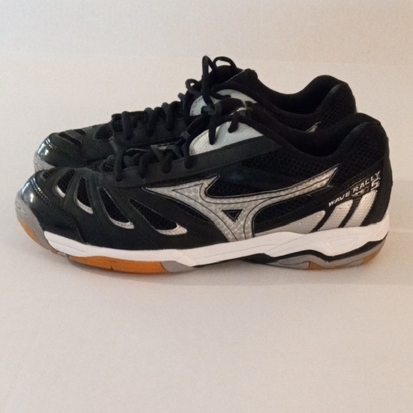 Mizuno Wave Rally 5 Black and Silver Athletic Shoes - Picture 1 of 11